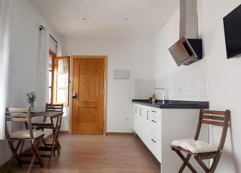 Limerencia: tu hogar en este blanco pueblo Frigiliana Exterior foto